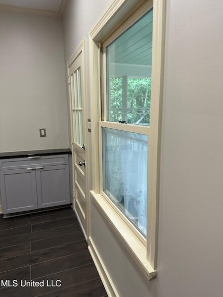 Building Photo - 3564 Cowan Pl