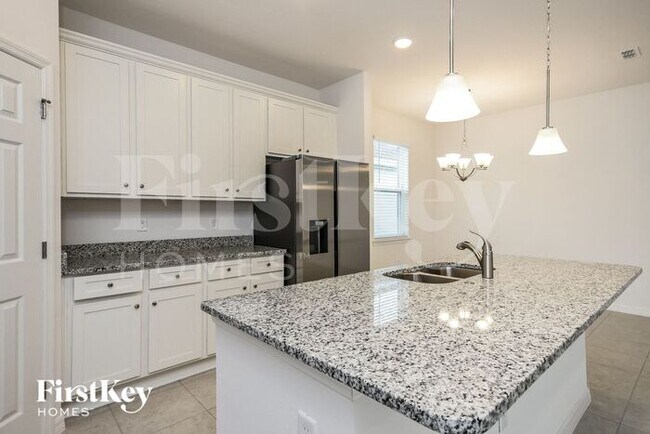 Building Photo - 1173 Spokane Pt