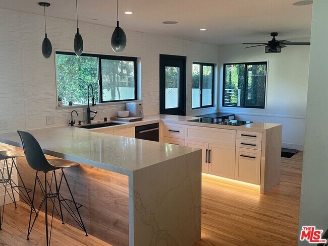 Building Photo - 16729 Klee St