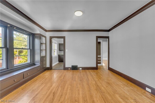 Building Photo - 1347 Marlowe Ave