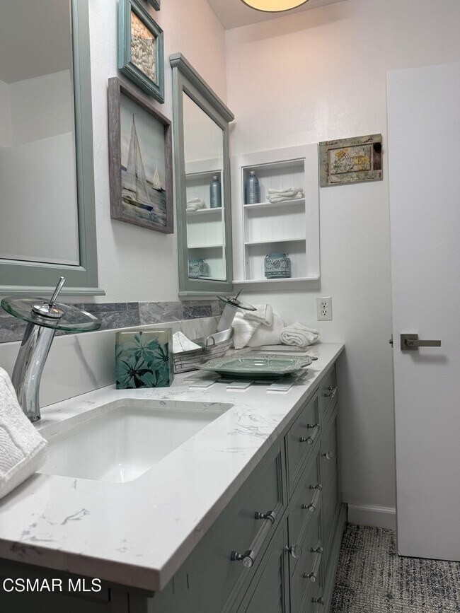 Building Photo - 1572 Dover Ave