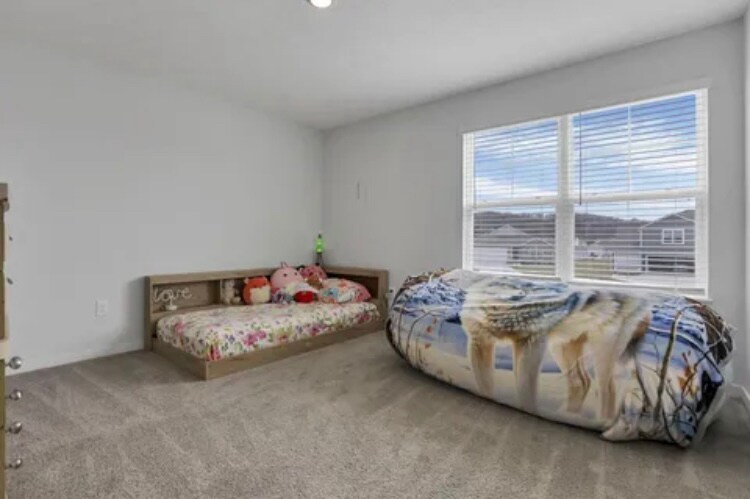 Building Photo - 380 Trinity Wy E