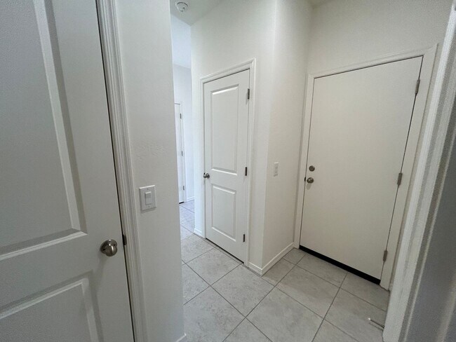 Building Photo - 4 BR, 3 bath, Beautiful Maricopa home in p...