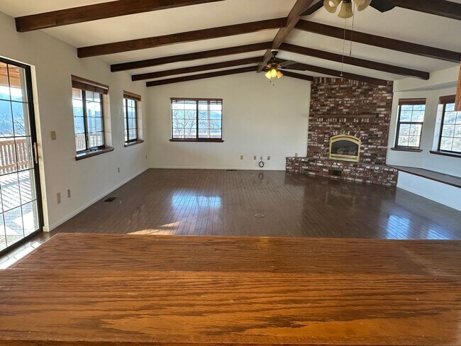 Building Photo - Bear Valley 3+4 with over 4 acres! MUST SEE!