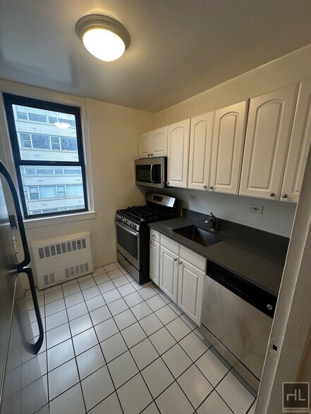 Building Photo - East 79th Street