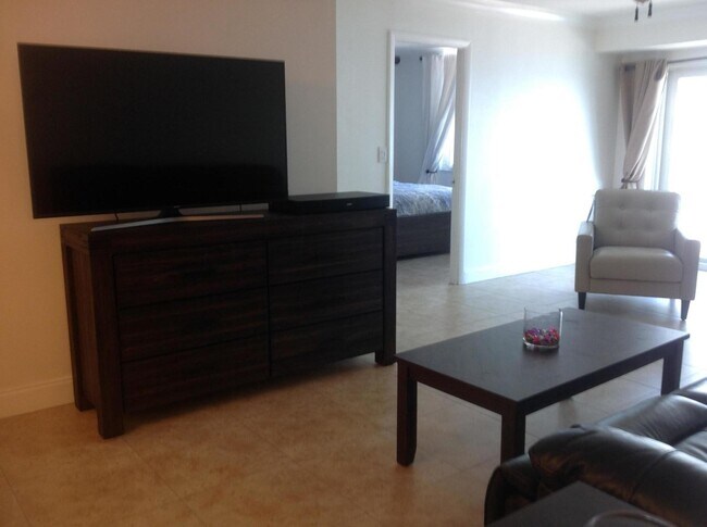 Building Photo - 3221 S Ocean Blvd