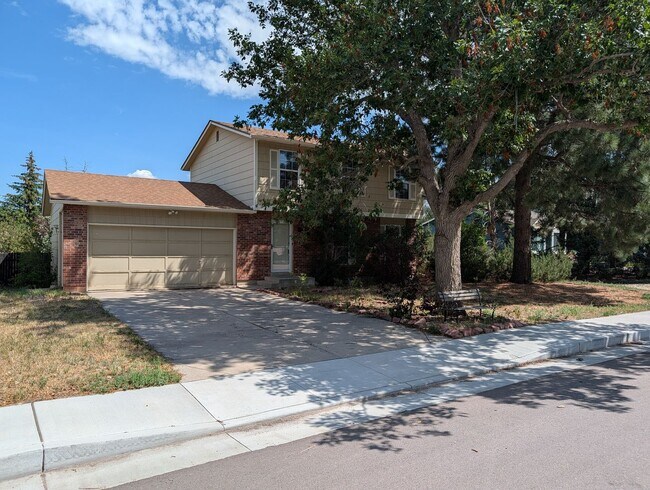 Building Photo - 3028 Deliverance Dr
