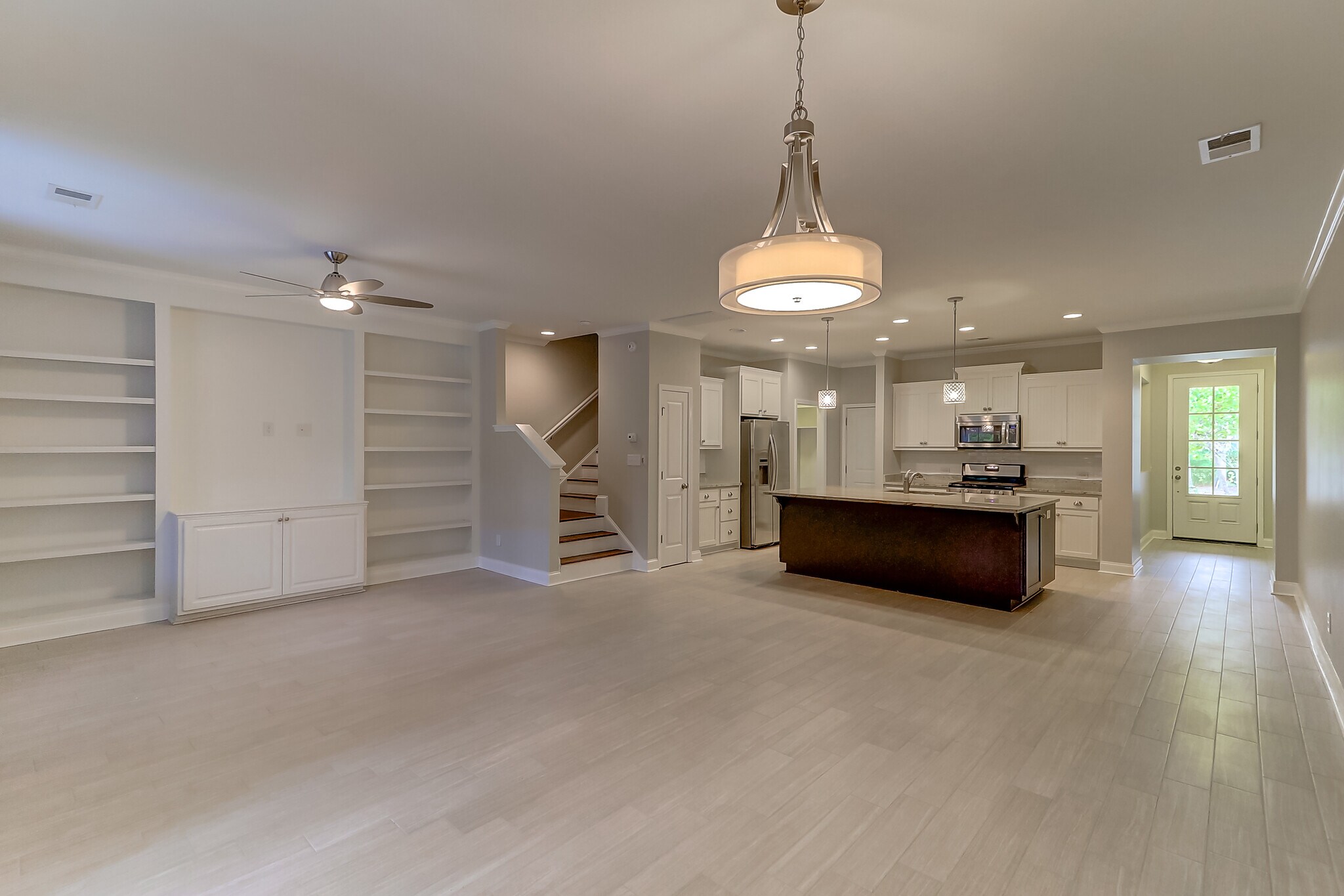 Open floor plan - 2069 Kings Gate Ln