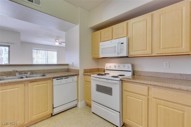Building Photo - 8000 W Badura Ave