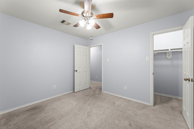 Building Photo - 11745 Logan Ridge Dr
