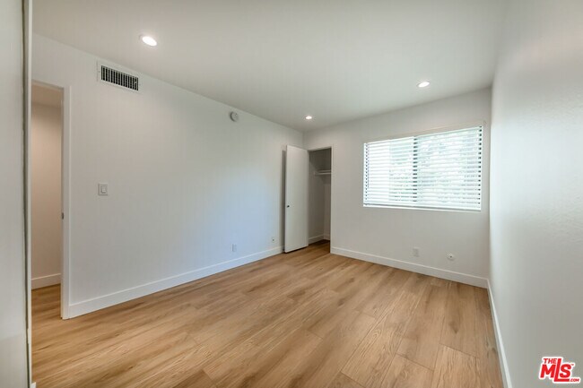 Building Photo - 22135 Burbank Blvd