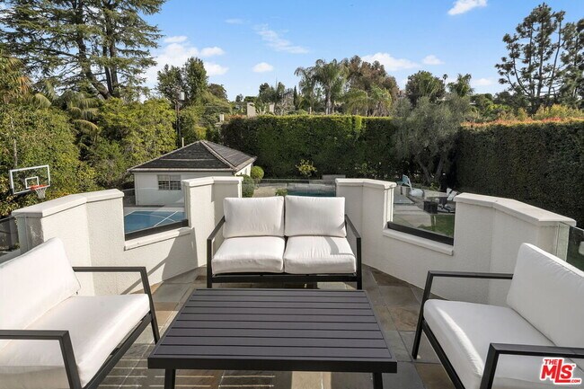 Building Photo - 280 Homewood Rd