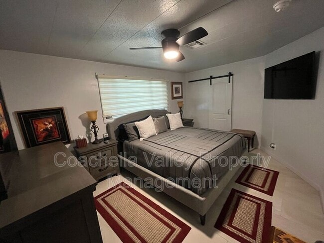 Building Photo - 421 S Paseo Laredo