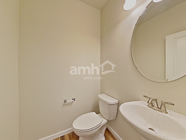 Building Photo - 14017 67th Ave E