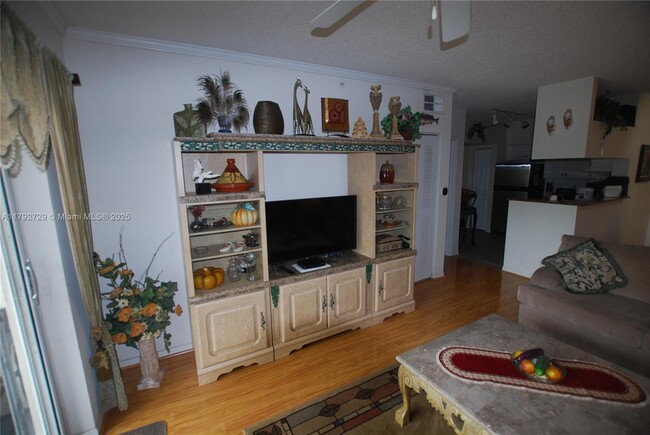 Building Photo - 1310 Tuscany Way