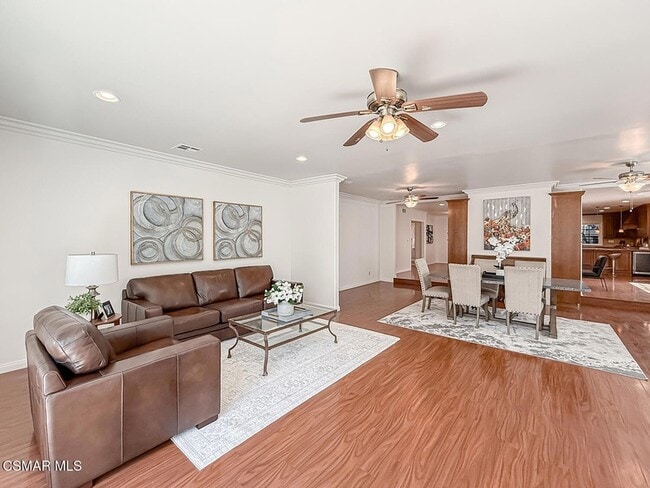 Building Photo - 10111 Oak Park Ave