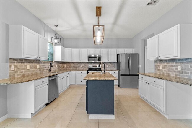 Building Photo - 2545 Hunley Loop