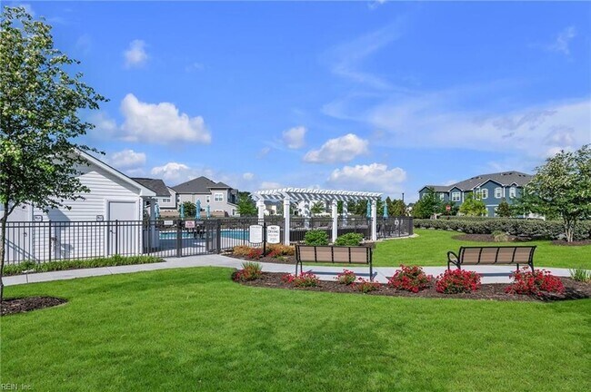 Building Photo - 1732 Dromolin Dr