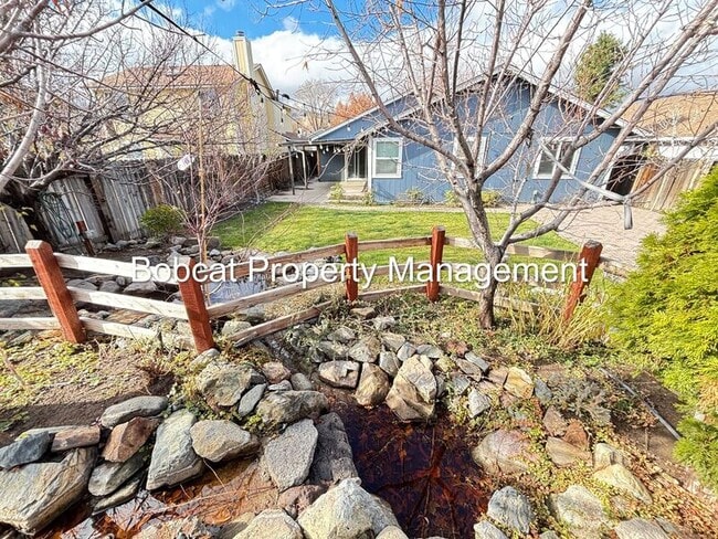 Building Photo - 2319 Blue Haven Ln