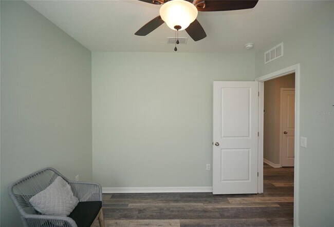 Building Photo - 11124 Leland Groves Dr