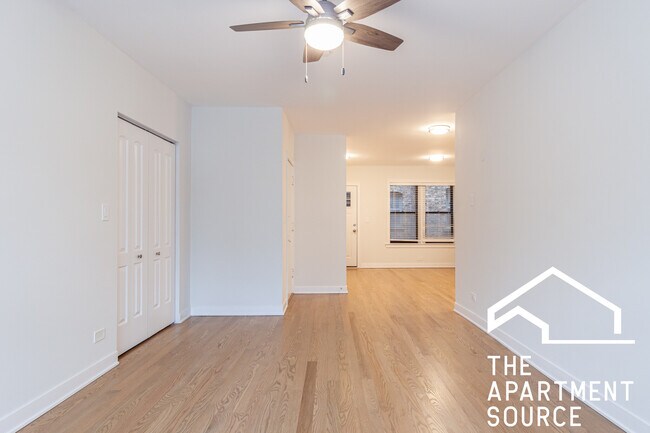 Building Photo - 4500 N Ashland Ave