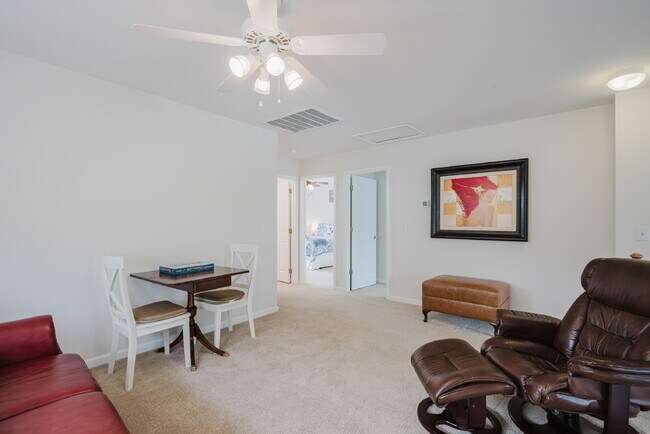 Building Photo - Furnished 3 Bedroom Home in Bluffton Park