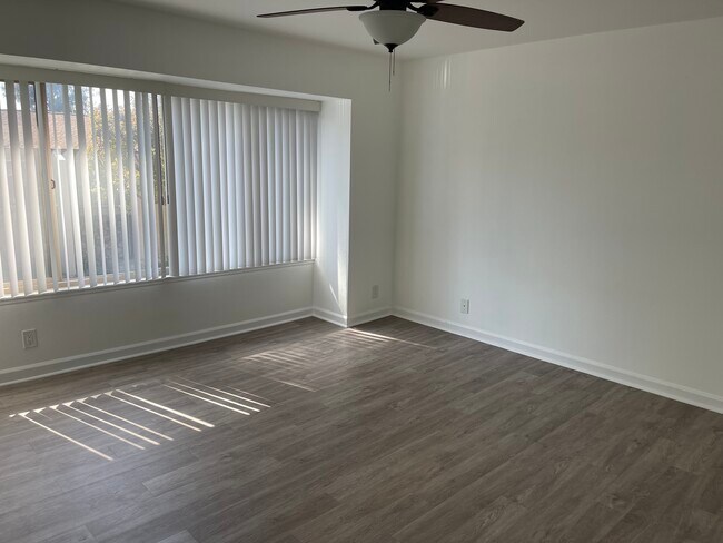 Building Photo - 1656 Tapir Cir