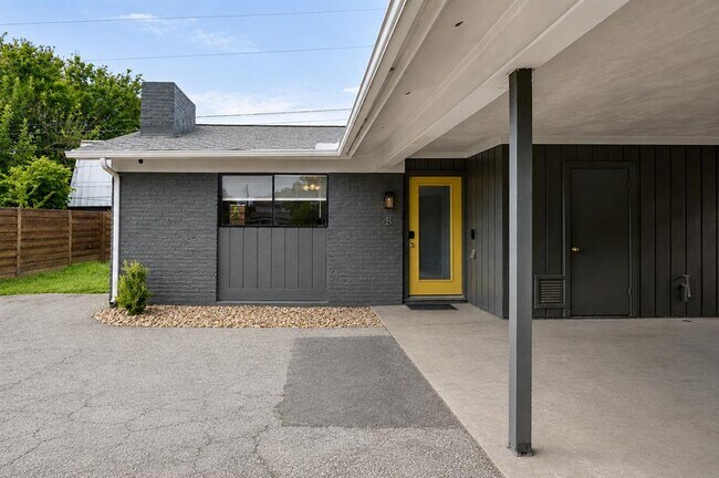 Building Photo - 2203 Ventura Dr