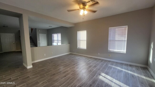 Building Photo - 2731 S Sailors Way