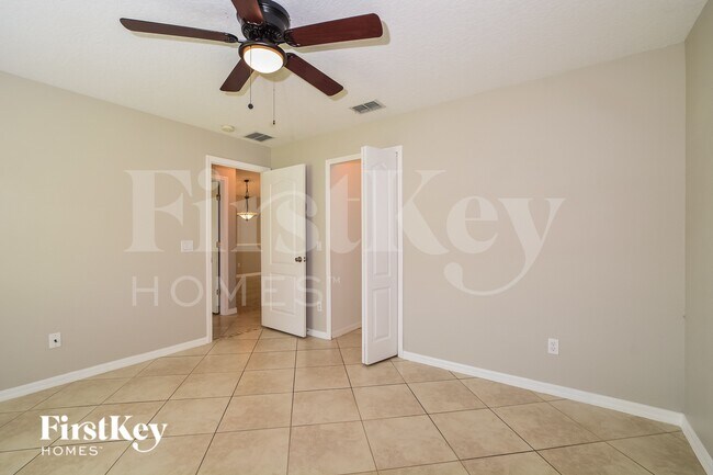 Building Photo - 13219 Lakewind Dr