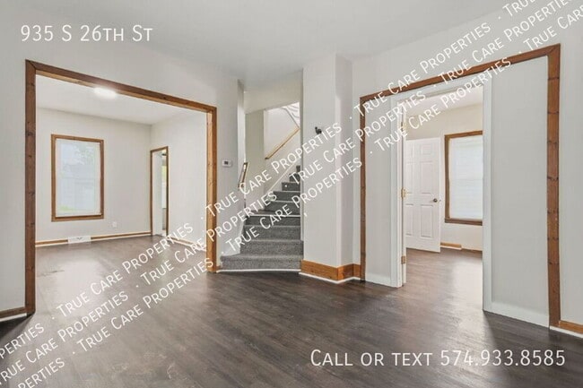 Building Photo - 935 S 26th St