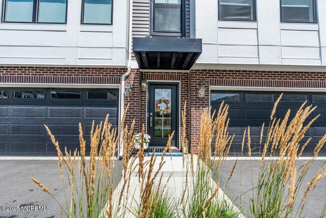 Building Photo - 63 Bataan Ave