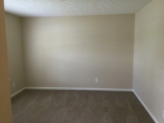Building Photo - 1046 Swinton Way