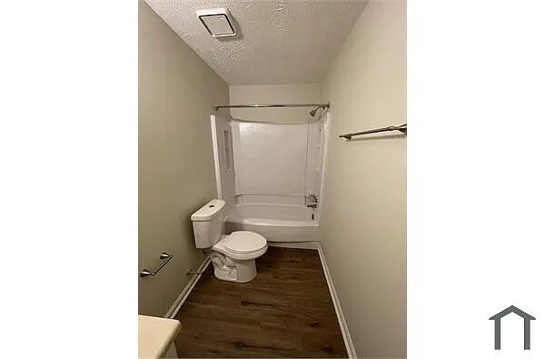 Building Photo - Room in Duplex on Glendale Ct