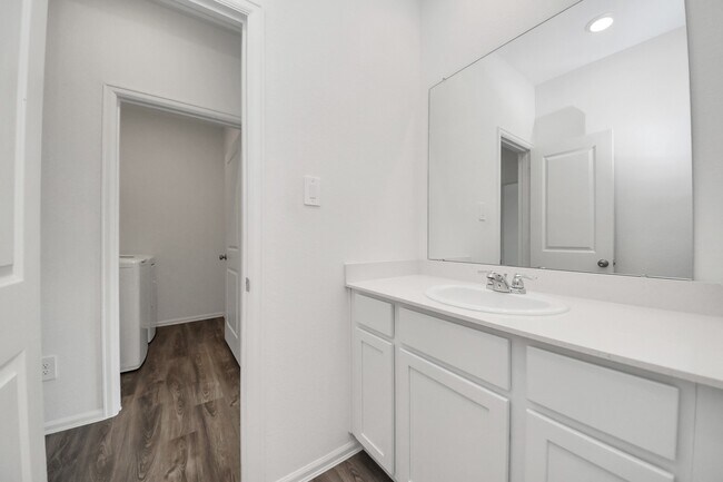 Building Photo - 1351 Antigua Dr