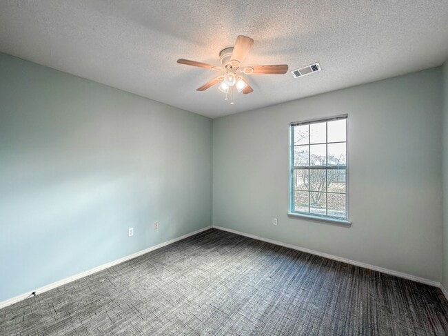 Building Photo - 7713 S 24th St