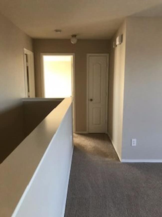 Building Photo - Large 3 Bedroom in Royse City!!