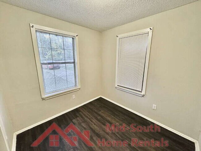 Building Photo - 655 Granada Rd