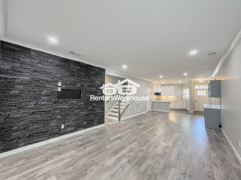 Building Photo - 1907 Doubloon Way