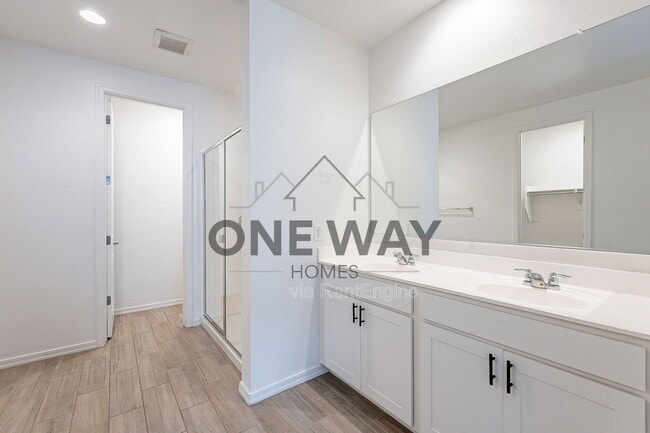 Building Photo - 9258 E Static Ave