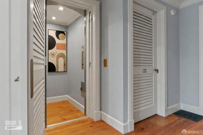 Building Photo - 222 El Camino Del Mar