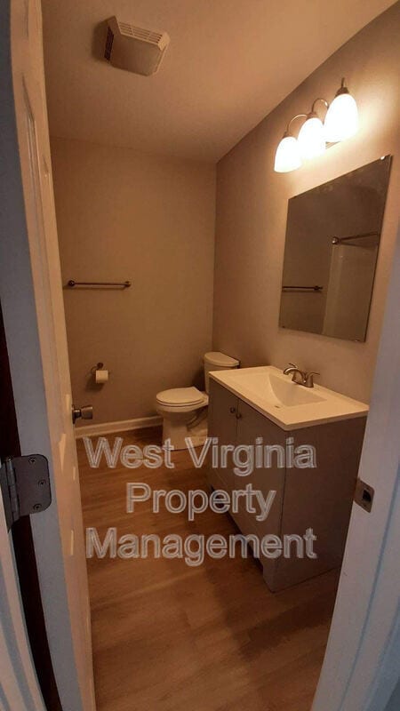 Building Photo - 732 Circleview Dr