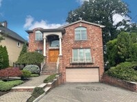 Building Photo - 13 1st St