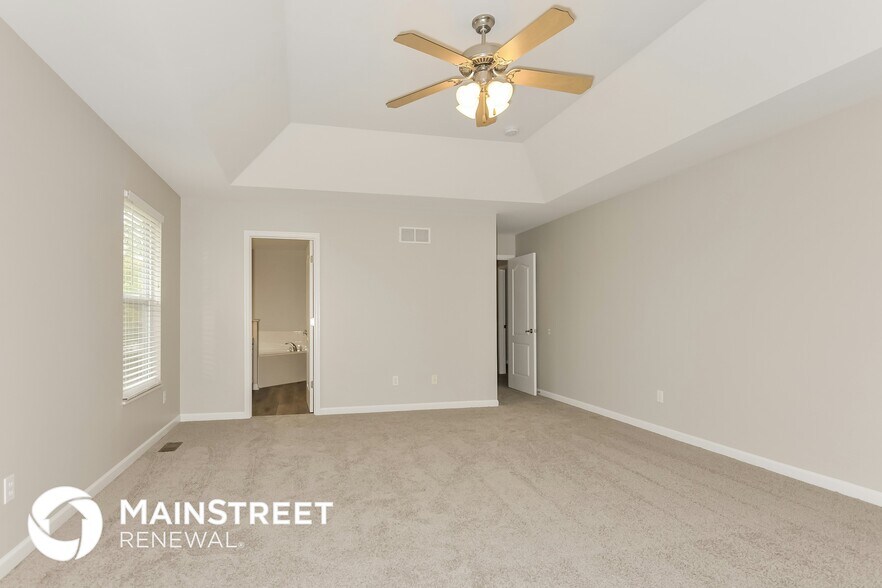Building Photo - 915 Stone Crossing Dr