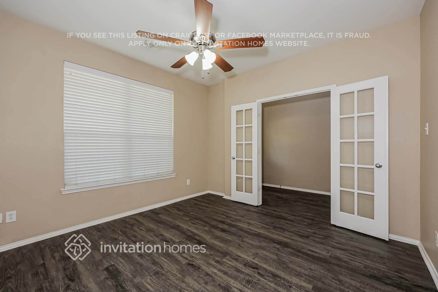 Building Photo - 15713 Landing Creek Ln
