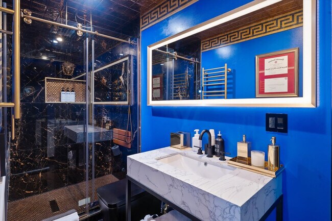 Building Photo - 8543 E Valley Vista Dr