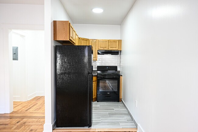 Interior Photo - 266 4th Ave, LLC
