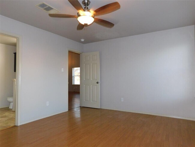 Building Photo - 14813 Falling Stone Ln