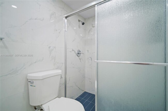 Building Photo - 18601 NE 14th Ave