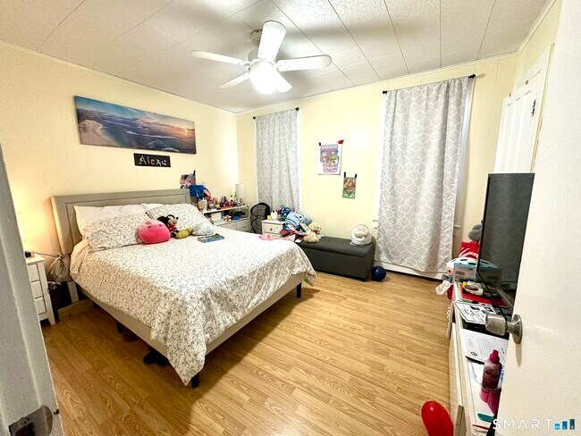 Building Photo - 39 Pierce St